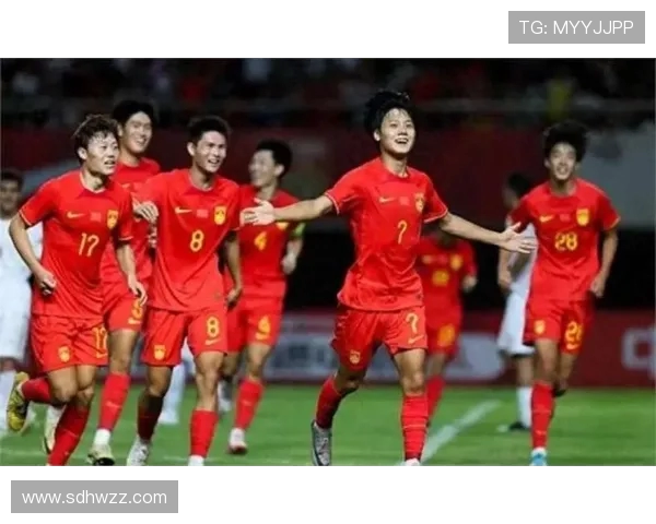 国足再度鏖战亚洲强敌全场奋勇拼搏展现新时代中国足球精神