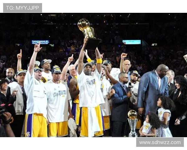 湖人迎战凯尔特人巅峰对决再燃宿敌恩怨鏖战点燃全场激情 湖人迎战凯尔特人巅峰对决再燃宿敌恩怨鏖战点燃全场激情