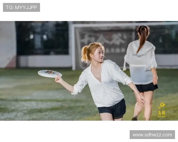 飞盘世界的追梦旅程：黄军的飞盘生涯与心路历程分享