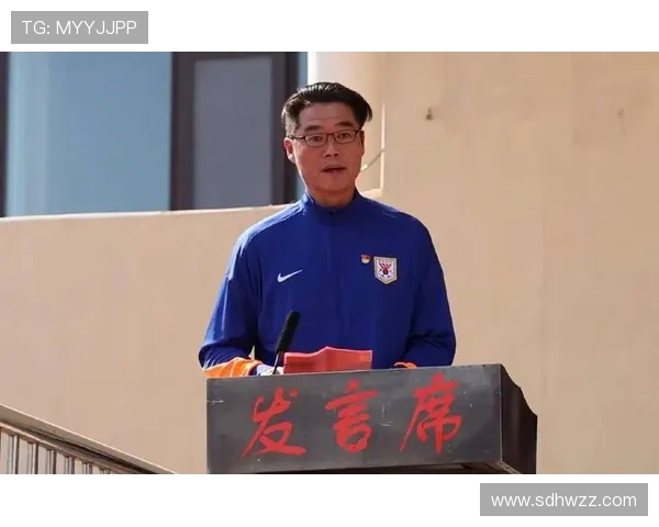 宿茂臻从绿茵场到教练席的成长历程与足球人生启示