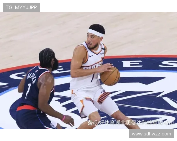 洛杉矶快船激战焦点对决全队齐心鏖战赛场展现硬核实力