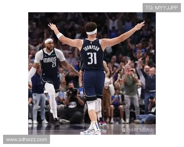 克莱汤普森：勇士队的三分神射手与篮球传奇之路