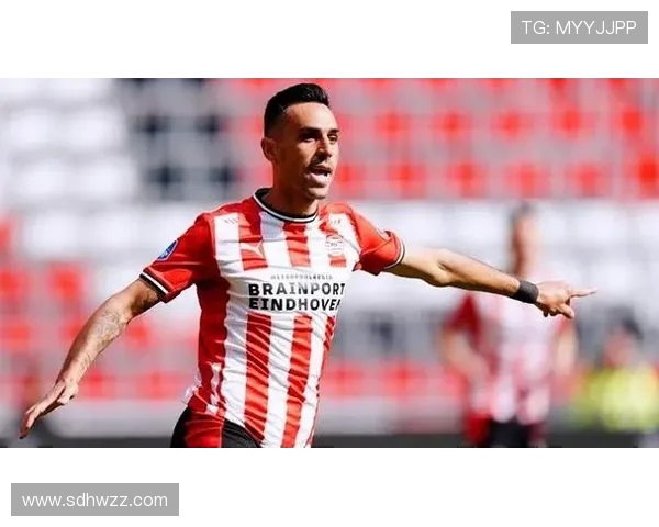 埃因霍温青年队迎战罗达球队全力争胜展现青春风采